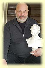 Klaus Seehafer mit Goethe-Büste